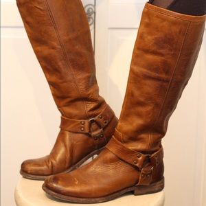 Frye Boots Size 8 (fits like a 7/7.5)